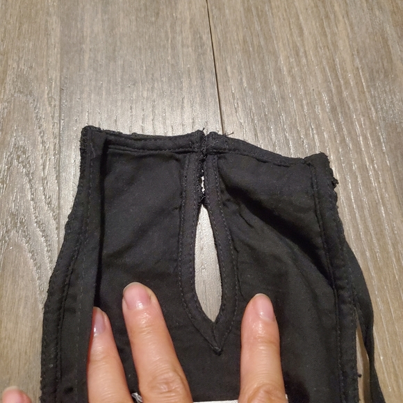 A&F cropped halter top (xs) - Picture 6 of 11